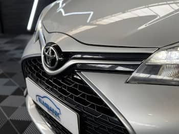 Used Toyota Yaris 2016 for sale - 79708871: Photo