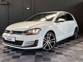 Used Volkswagen Golf 2015 for sale - 77734740: Photo