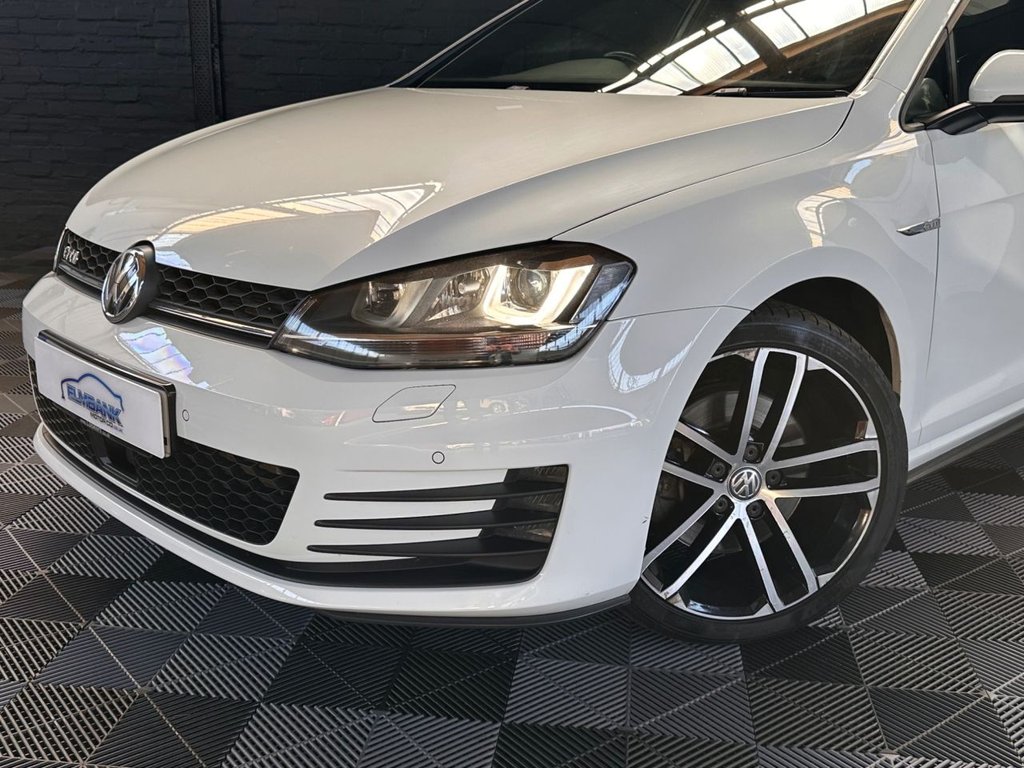 Used Volkswagen Golf 2015 for sale - 77734740: Photo 2