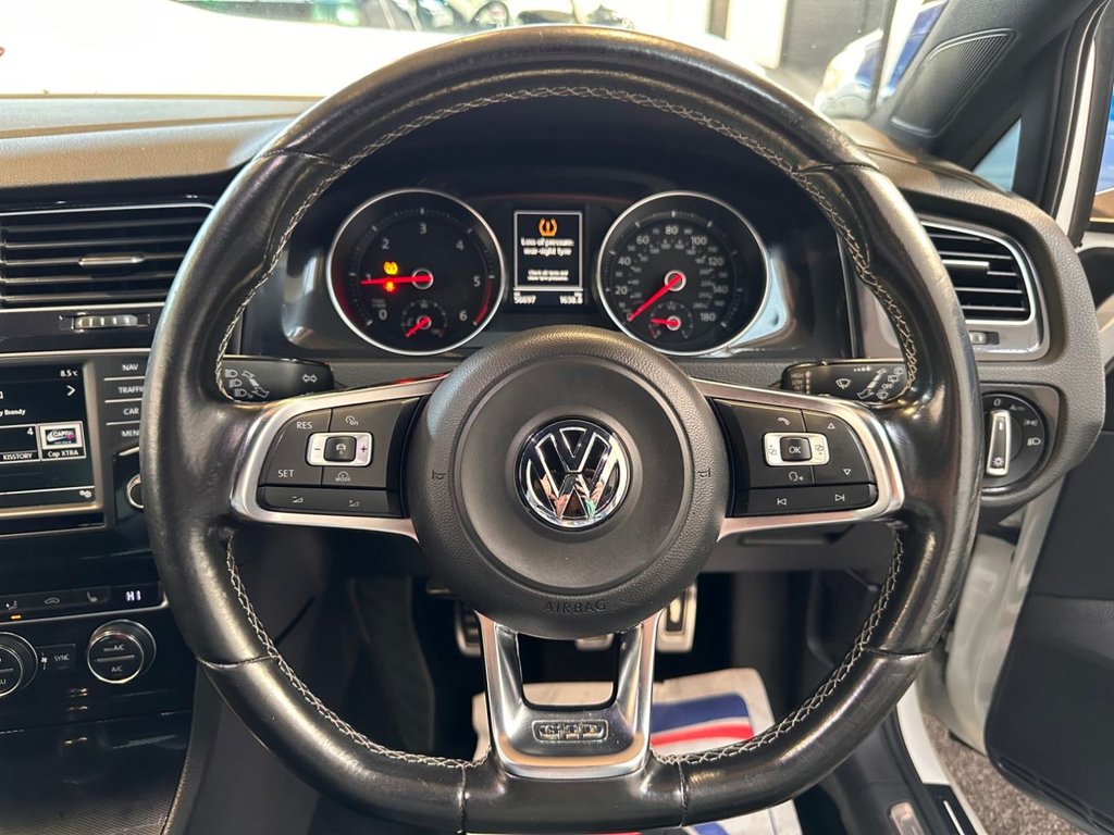 Used Volkswagen Golf 2015 for sale - 77734740: Photo 30