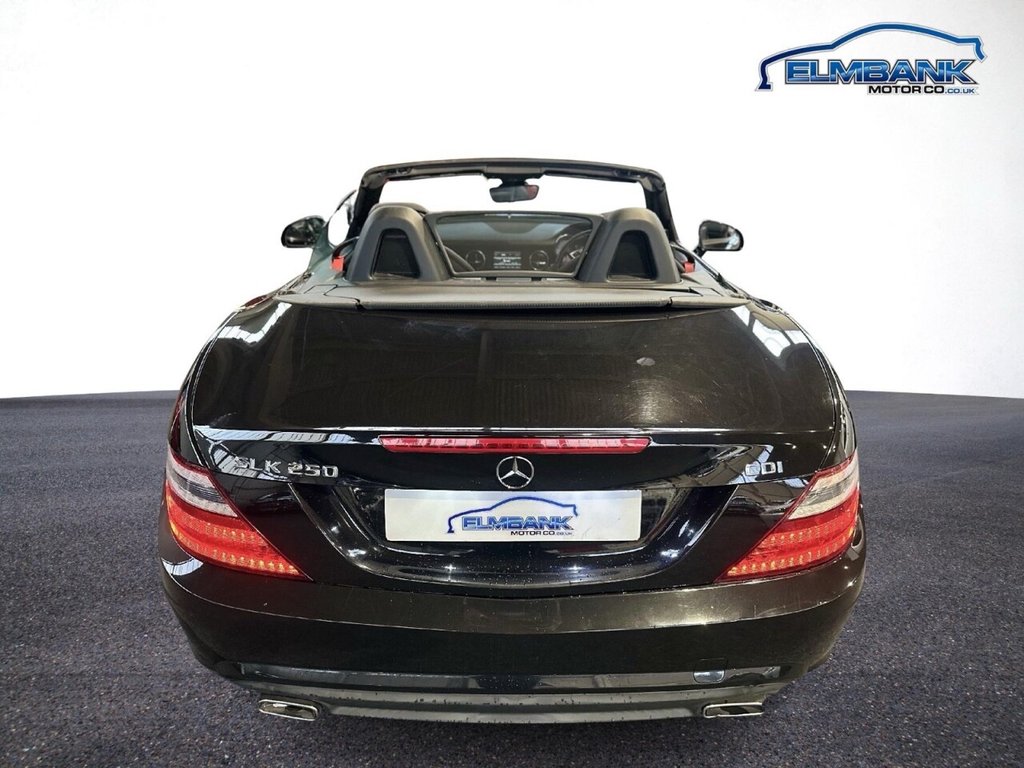 Used Mercedes-Benz SLK 2015 for sale - 76559440: Photo 18
