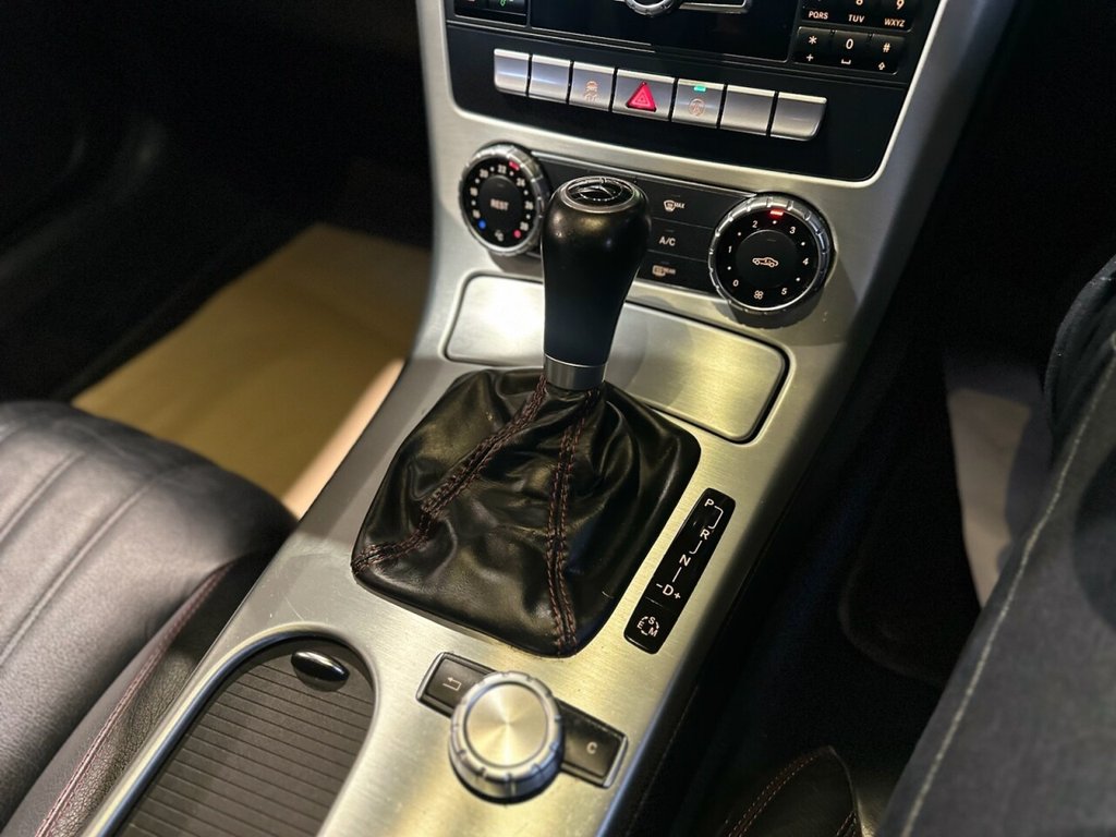 Used Mercedes-Benz SLK 2015 for sale - 76559440: Photo 33