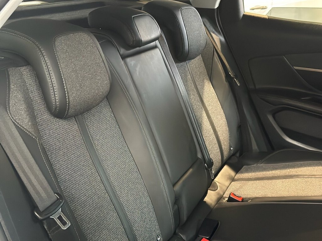 Used Peugeot 3008 2018 for sale - 76559435: Photo 25