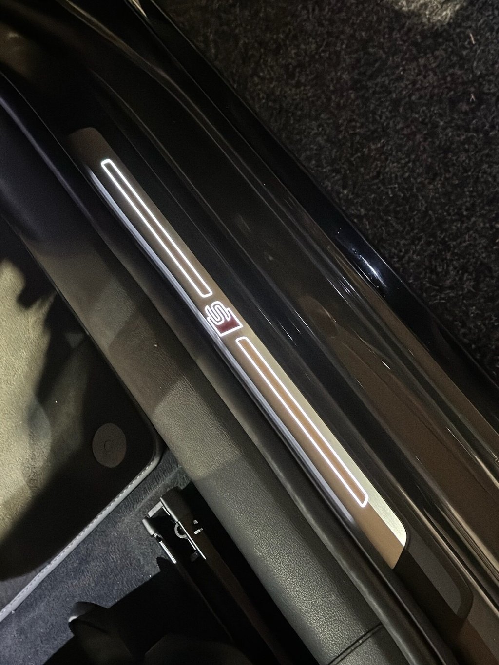 Used Audi A4 Avant 2018 for sale - 76901071: Photo 28