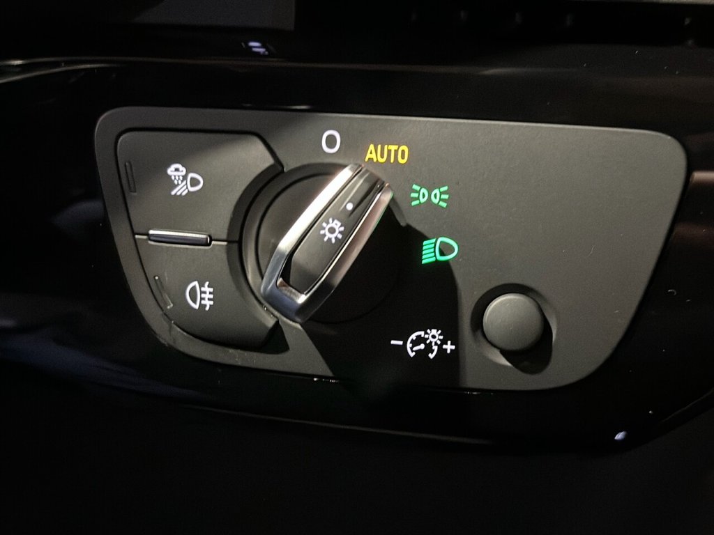 Used Audi A4 Avant 2018 for sale - 76901071: Photo 33