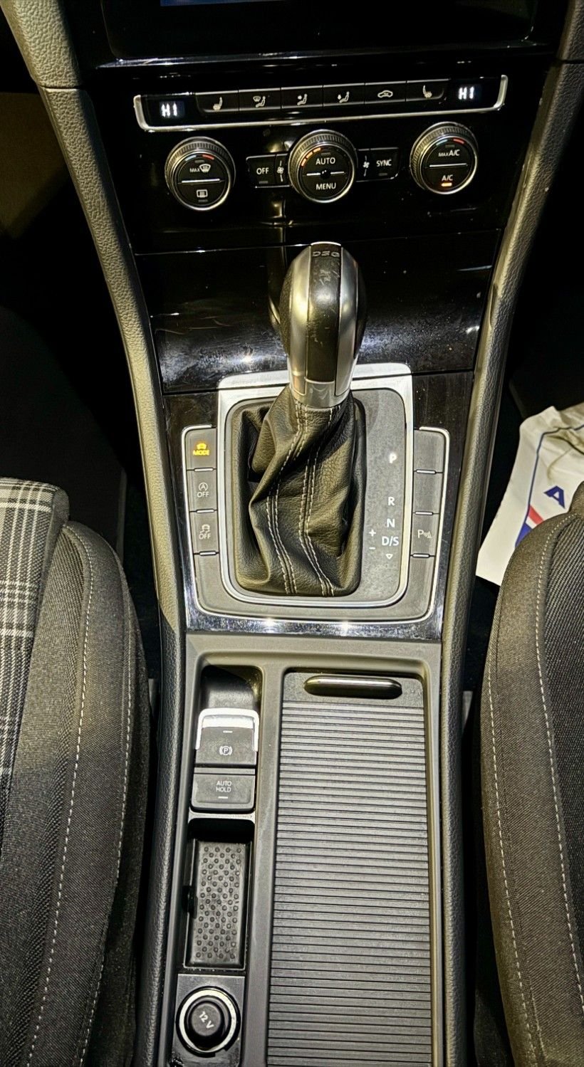 Used Volkswagen Golf 2017 for sale - 77546953: Photo 29