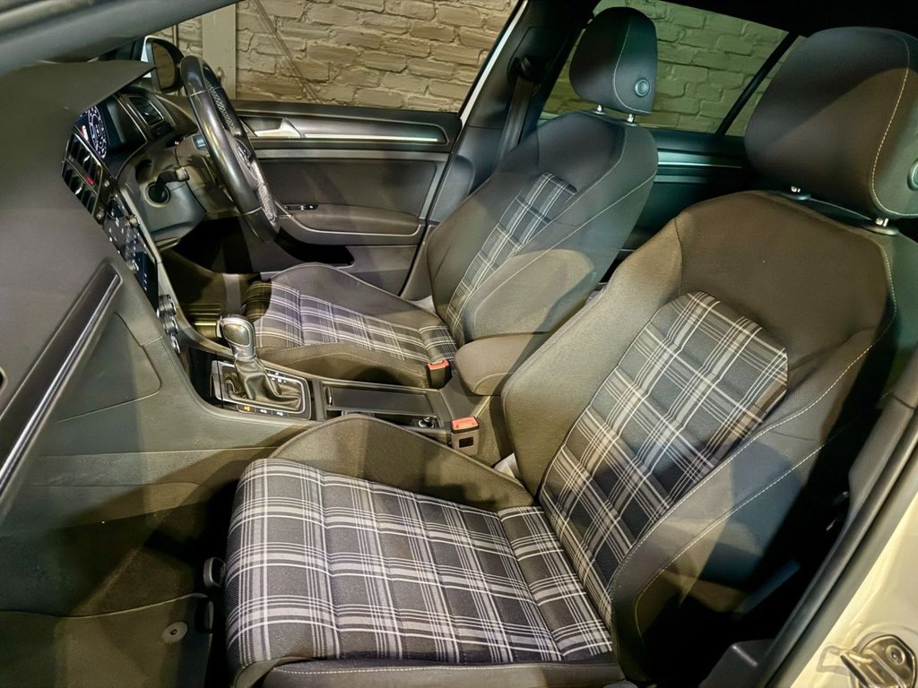 Used Volkswagen Golf 2017 for sale - 77546953: Photo 34