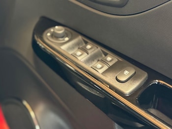 Used Renault Captur 2015 for sale - 79450313: Photo