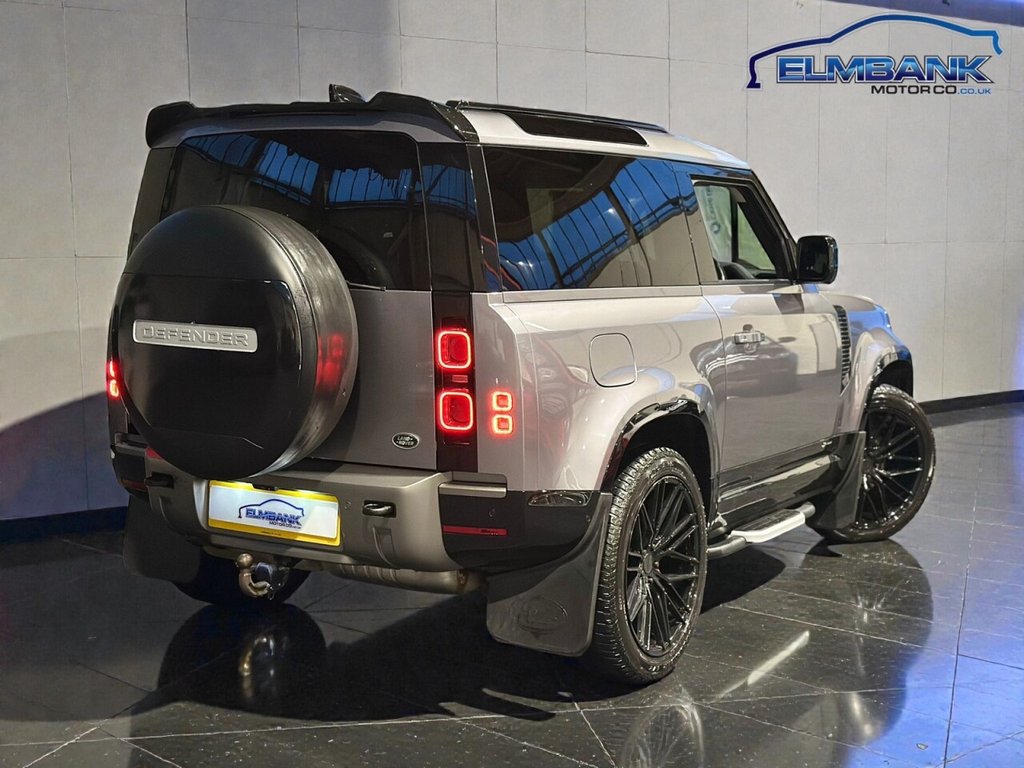 Used Land Rover Defender 2021 for sale - 76772979: Photo 12