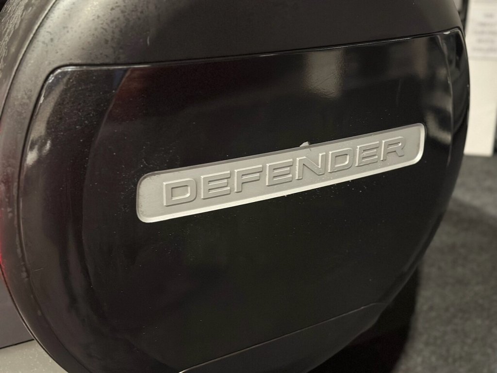 Used Land Rover Defender 2021 for sale - 76772979: Photo 22