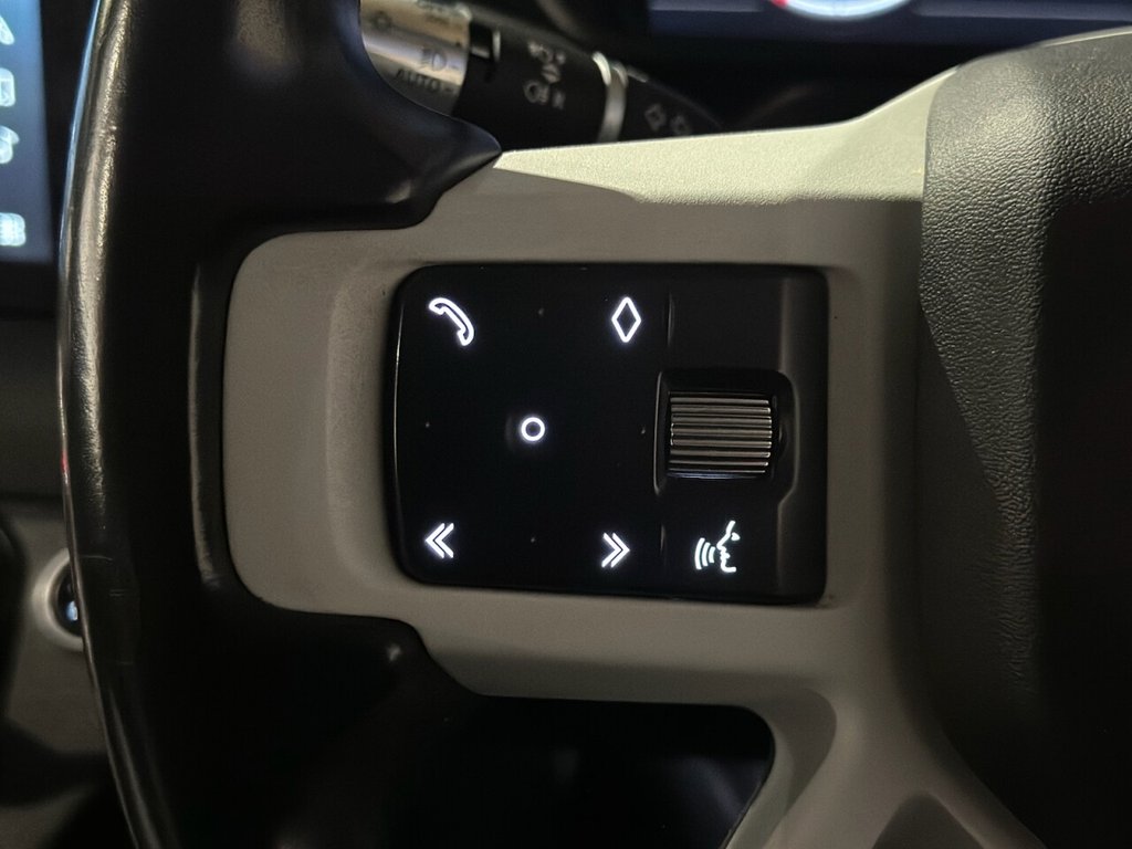 Used Land Rover Defender 2021 for sale - 76772979: Photo 34