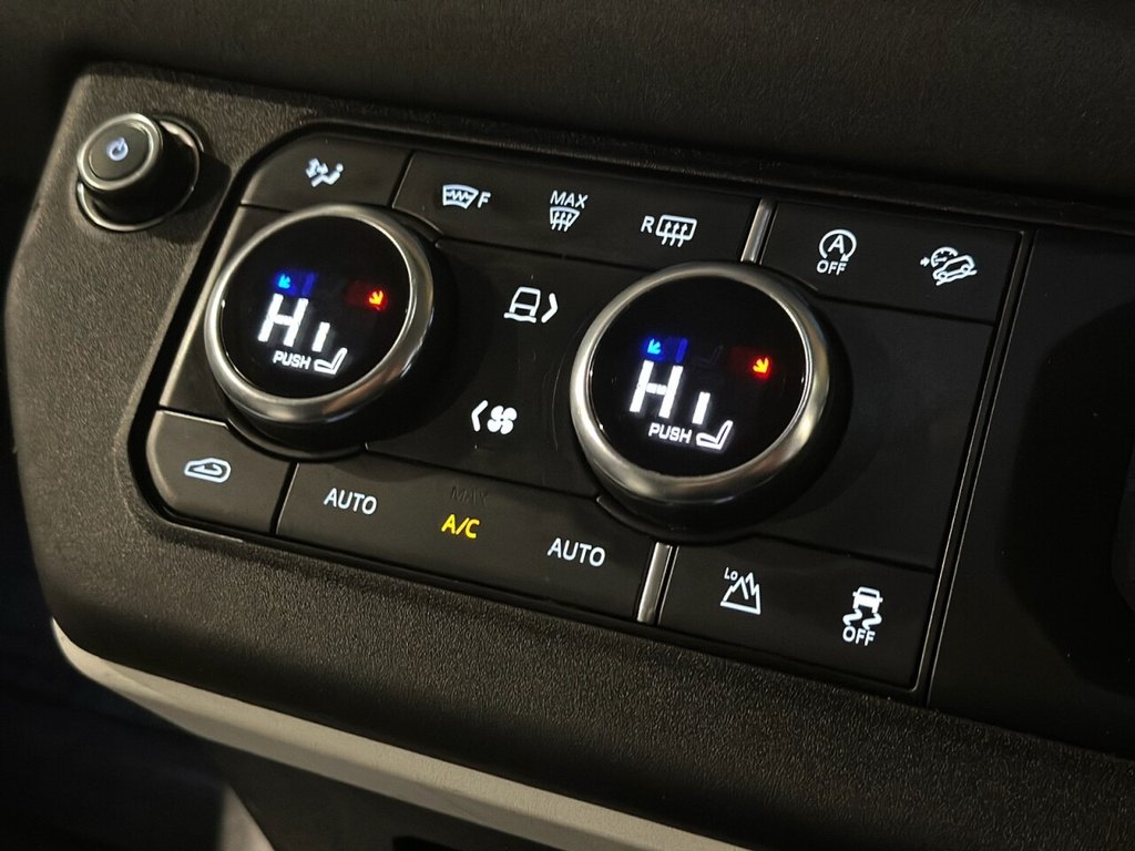 Used Land Rover Defender 2021 for sale - 76772979: Photo 37