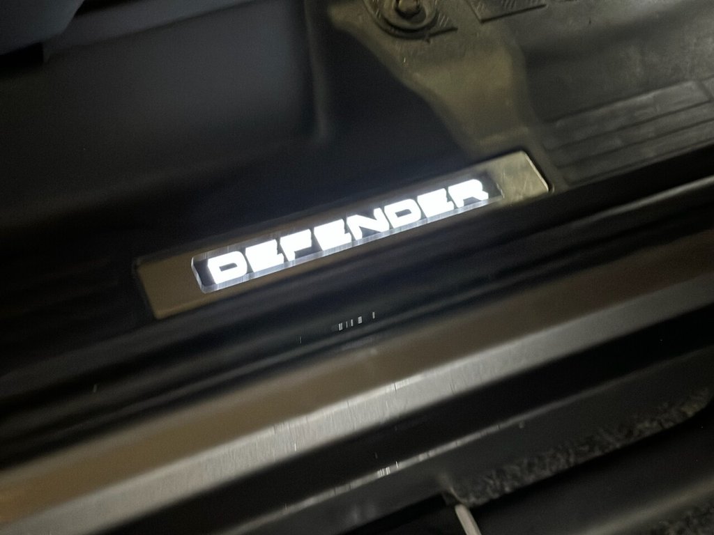 Used Land Rover Defender 2021 for sale - 76772979: Photo 39