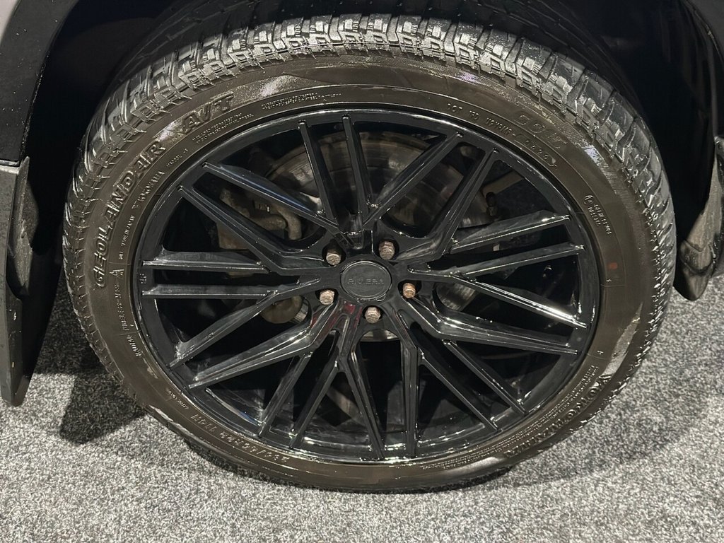 Used Land Rover Defender 2021 for sale - 76772979: Photo 42