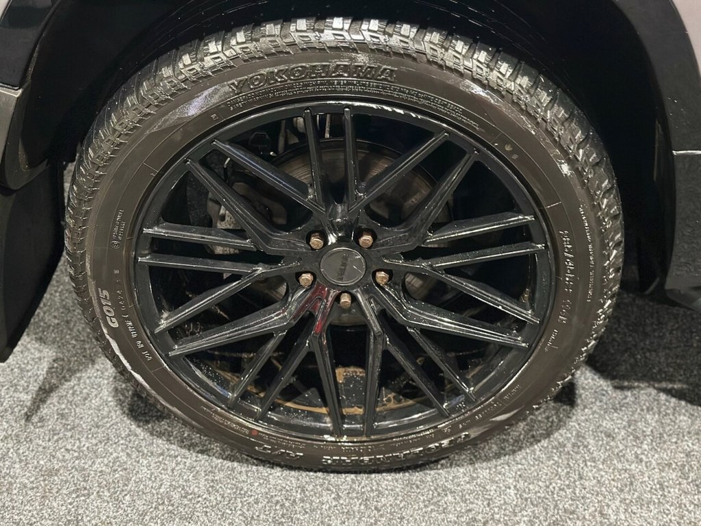 Used Land Rover Defender 2021 for sale - 76772979: Photo 43