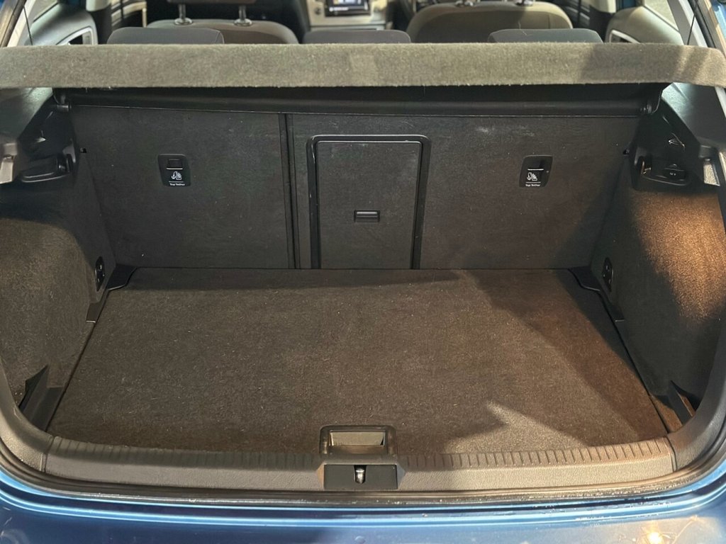 Used Volkswagen Golf 2014 for sale - 77161932: Photo 21