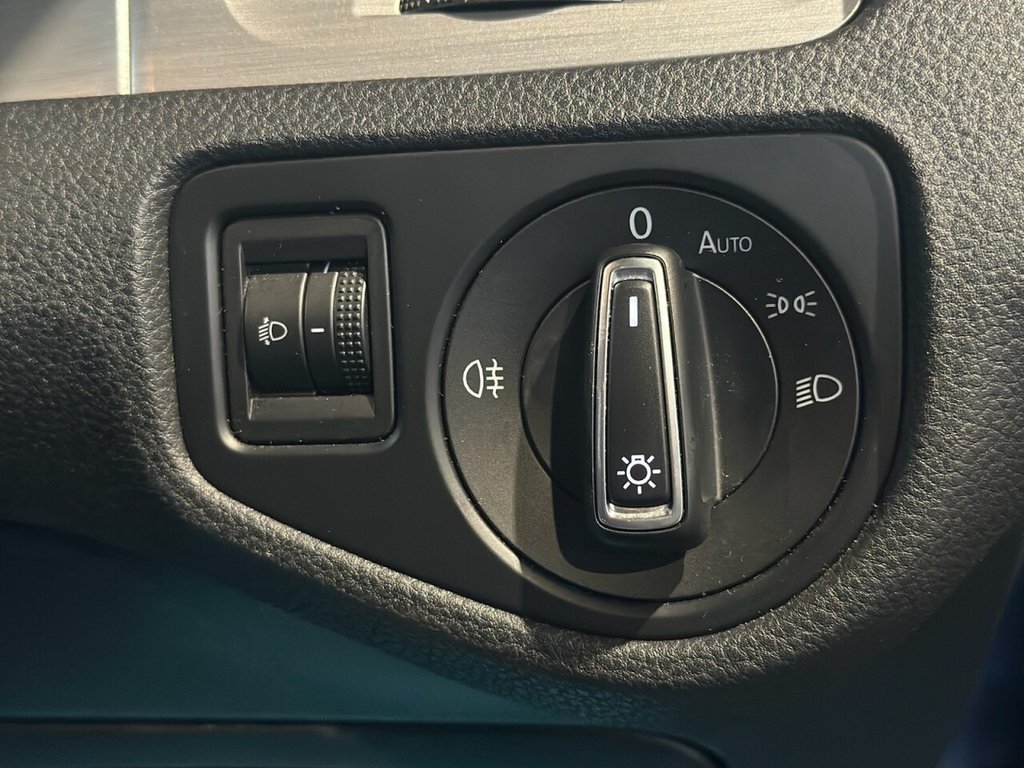 Used Volkswagen Golf 2014 for sale - 77161932: Photo 33