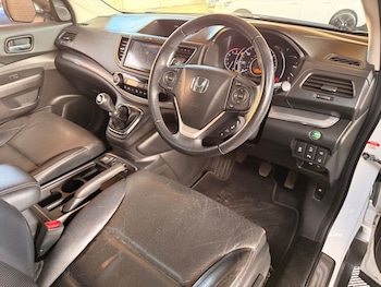 Used Honda CR-V 2015 for sale - 79046341: Photo