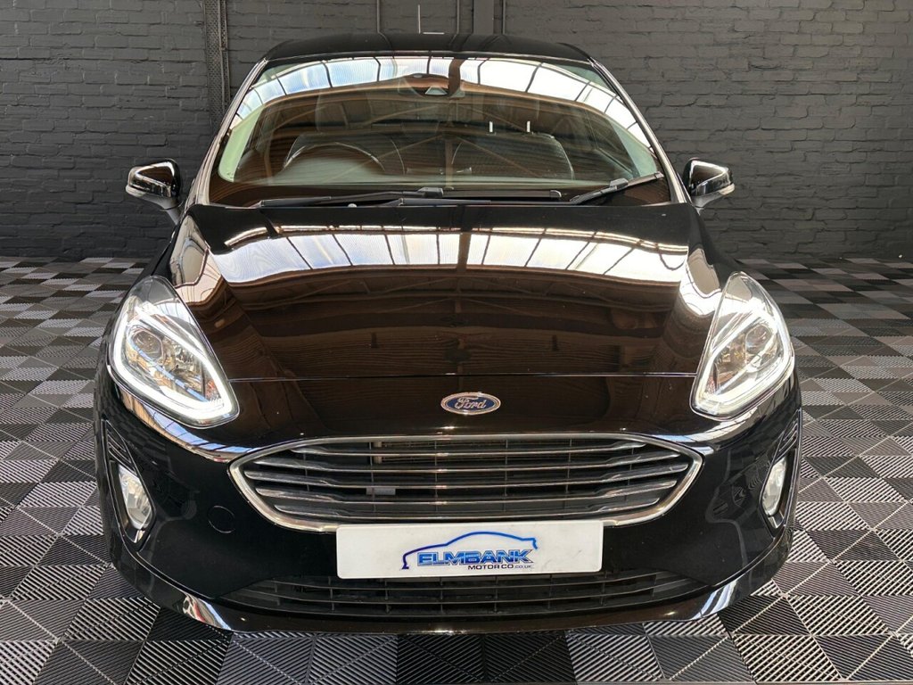 Used Ford Fiesta 2017 for sale - 77572279: Photo 2