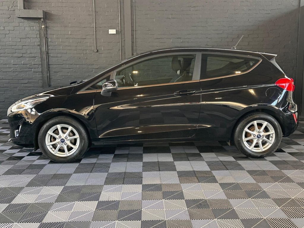 Used Ford Fiesta 2017 for sale - 77572279: Photo 3