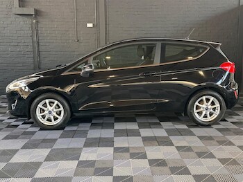 Used Ford Fiesta 2017 for sale - 77572279: Photo