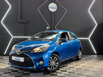 Used Toyota Yaris 2015 for sale - 79288423: Photo
