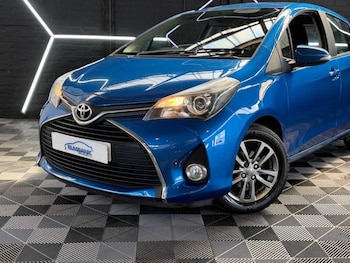 Used Toyota Yaris 2015 for sale - 79288423: Photo