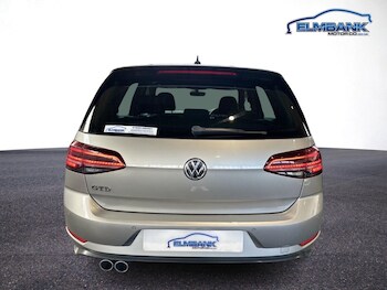 Used Volkswagen Golf 2017 for sale - 75473580: Photo