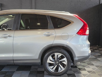 Used Honda CR-V 2018 for sale - 78167172: Photo