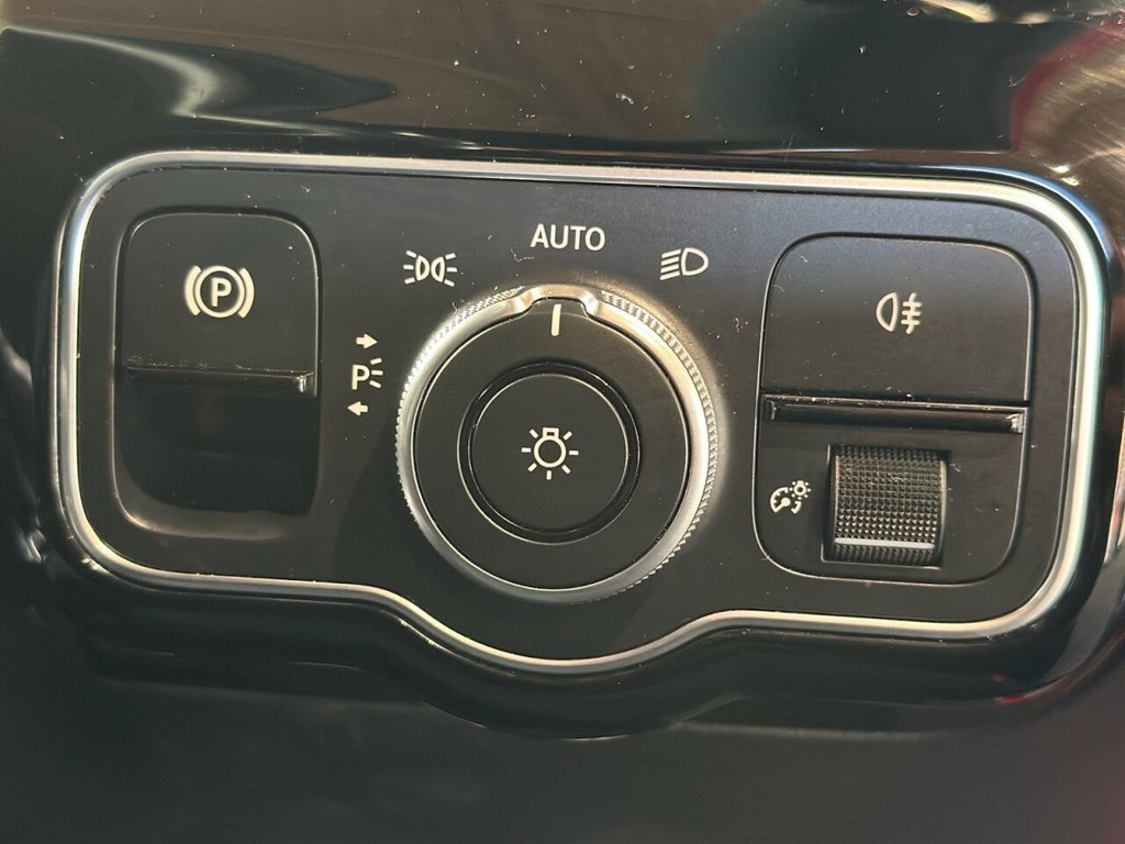 Used Mercedes-Benz A-Class 2019 for sale - 76784197: Photo 34