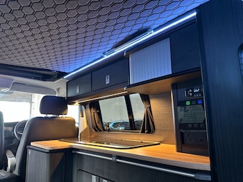 Used Volkswagen Transporter 2024 for sale - 75801992: Photo