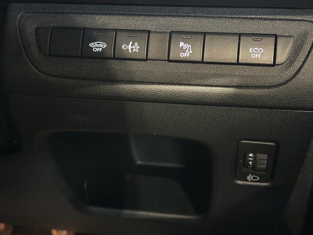 Used Peugeot 2008 2018 for sale - 76582741: Photo 31