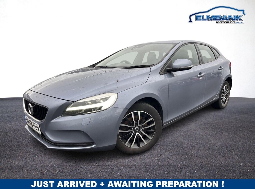 Used Volvo V40 2018 for sale - 76454785: Photo 1