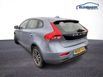 Used Volvo V40 2018 for sale - 76454785: Photo