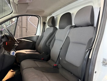 Used Nissan NV300 2021 for sale - 79141756: Photo