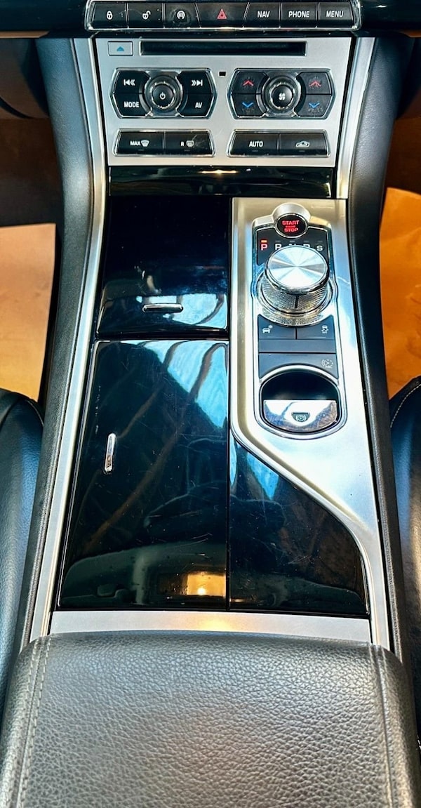 Used Jaguar XF 2013 for sale - 76223269: Photo 28