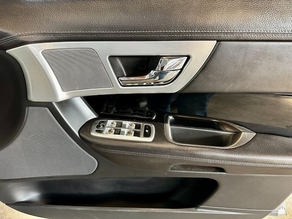 Used Jaguar XF 2013 for sale - 76223269: Photo 31