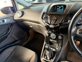 Used Ford Fiesta 2015 for sale - 78349615: Photo