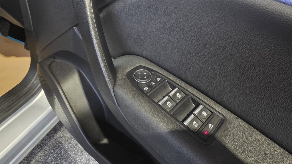 Used Renault Captur 2021 for sale - 76367793: Photo 37