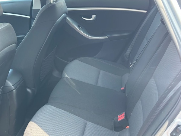 Used Hyundai i30 2015 for sale - 74783846: Photo 42