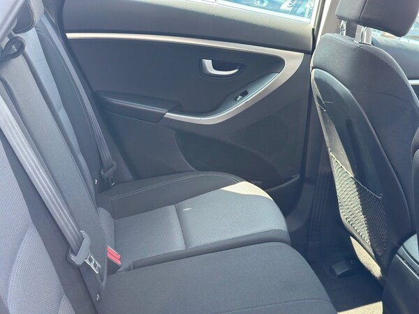 Used Hyundai i30 2015 for sale - 74783846: Photo 46