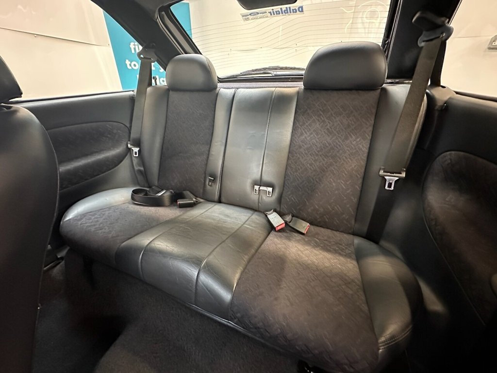 Used Ford Escort 1998 for sale - 76395957: Photo 23