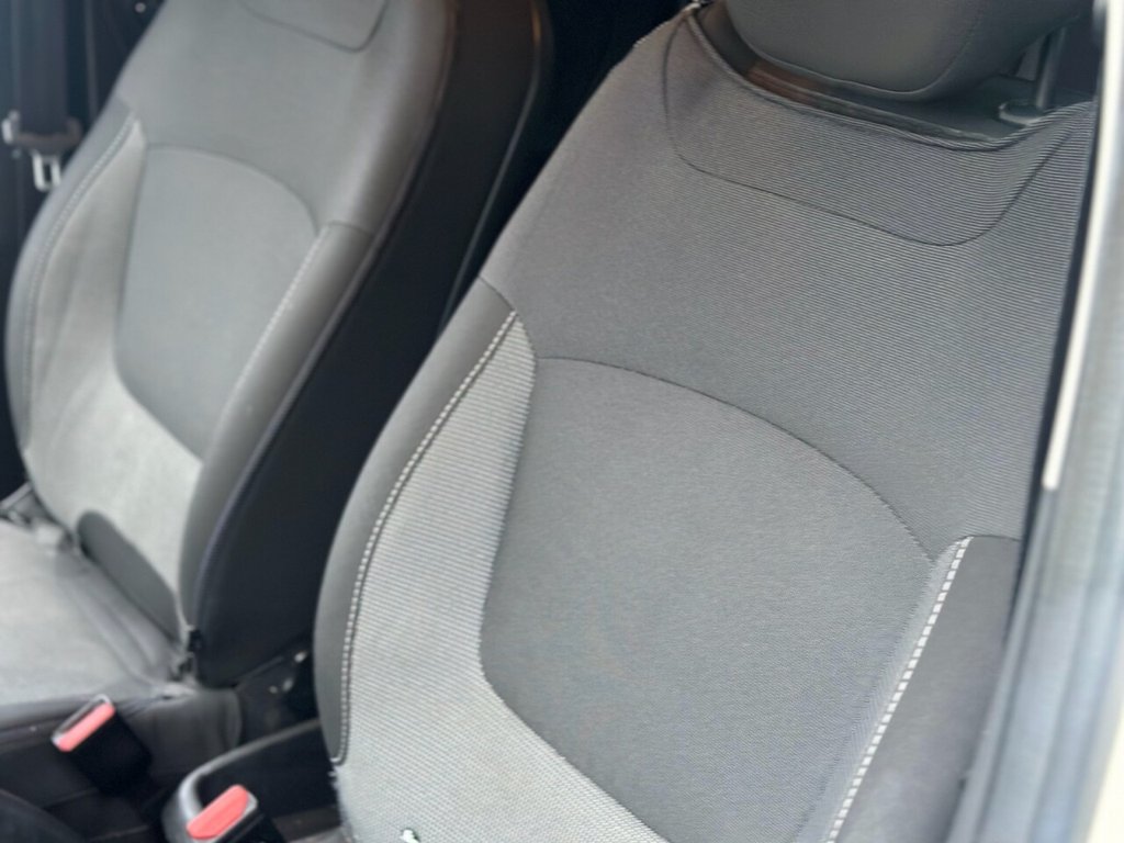 Used Renault Captur 2015 for sale - 77384175: Photo 28