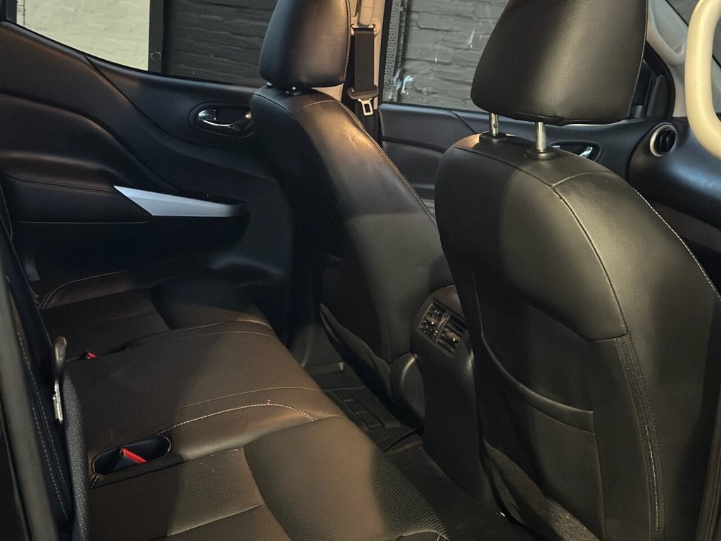 Used Nissan Navara 2017 for sale - 77333025: Photo 23