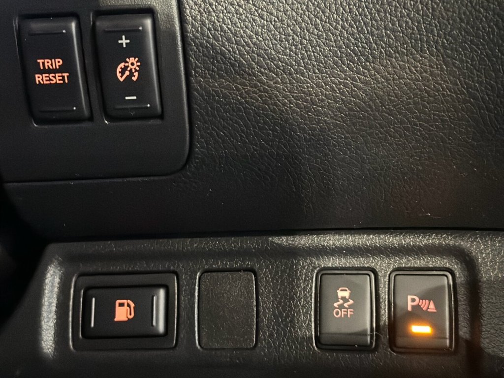 Used Nissan Navara 2017 for sale - 77333025: Photo 40