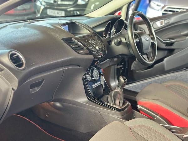 Used Ford Fiesta 2016 for sale - 76068575: Photo 33