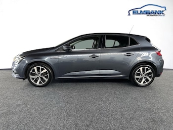 Used Renault Megane 2017 for sale - 75270330: Photo
