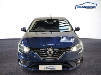 Used Renault Megane 2019 for sale - 75444064: Photo