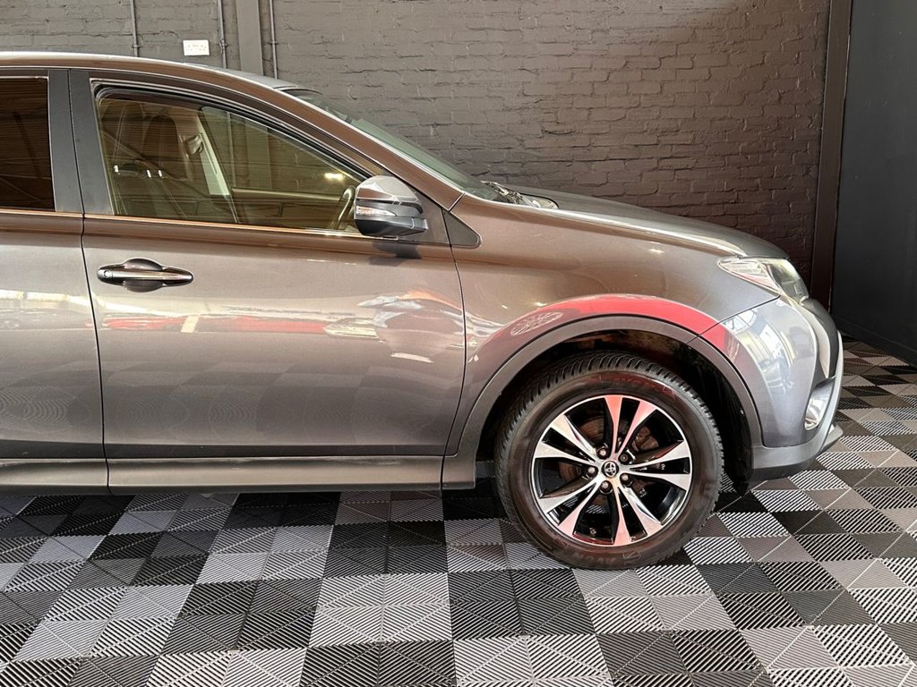 Used Toyota RAV4 2015 for sale - 77655390: Photo 17