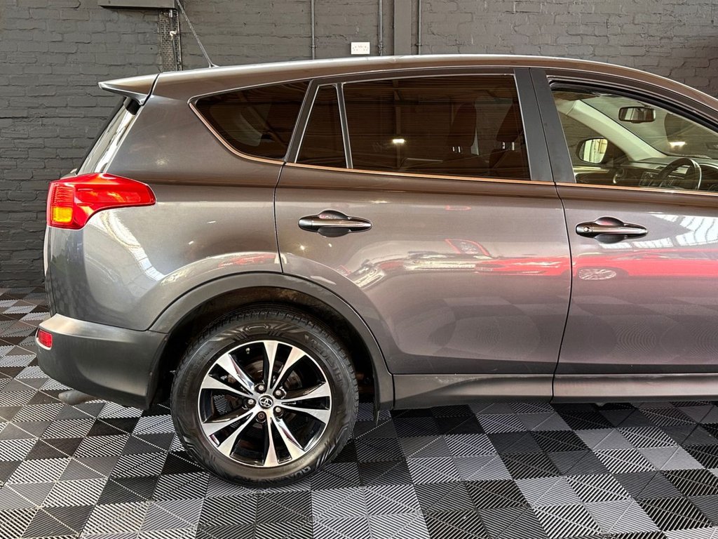 Used Toyota RAV4 2015 for sale - 77655390: Photo 18